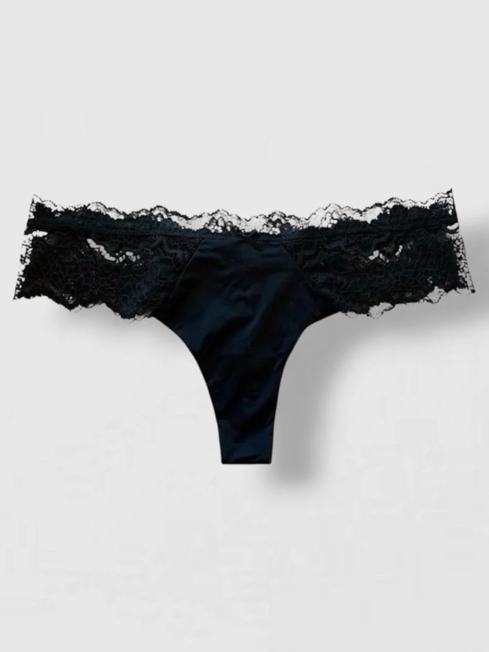 Victoria’s Secret Thong Panties Medium New